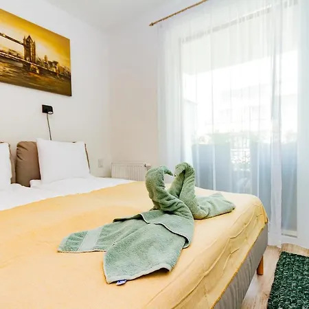 Little Pearl In The W Ac By Nw Budapeste